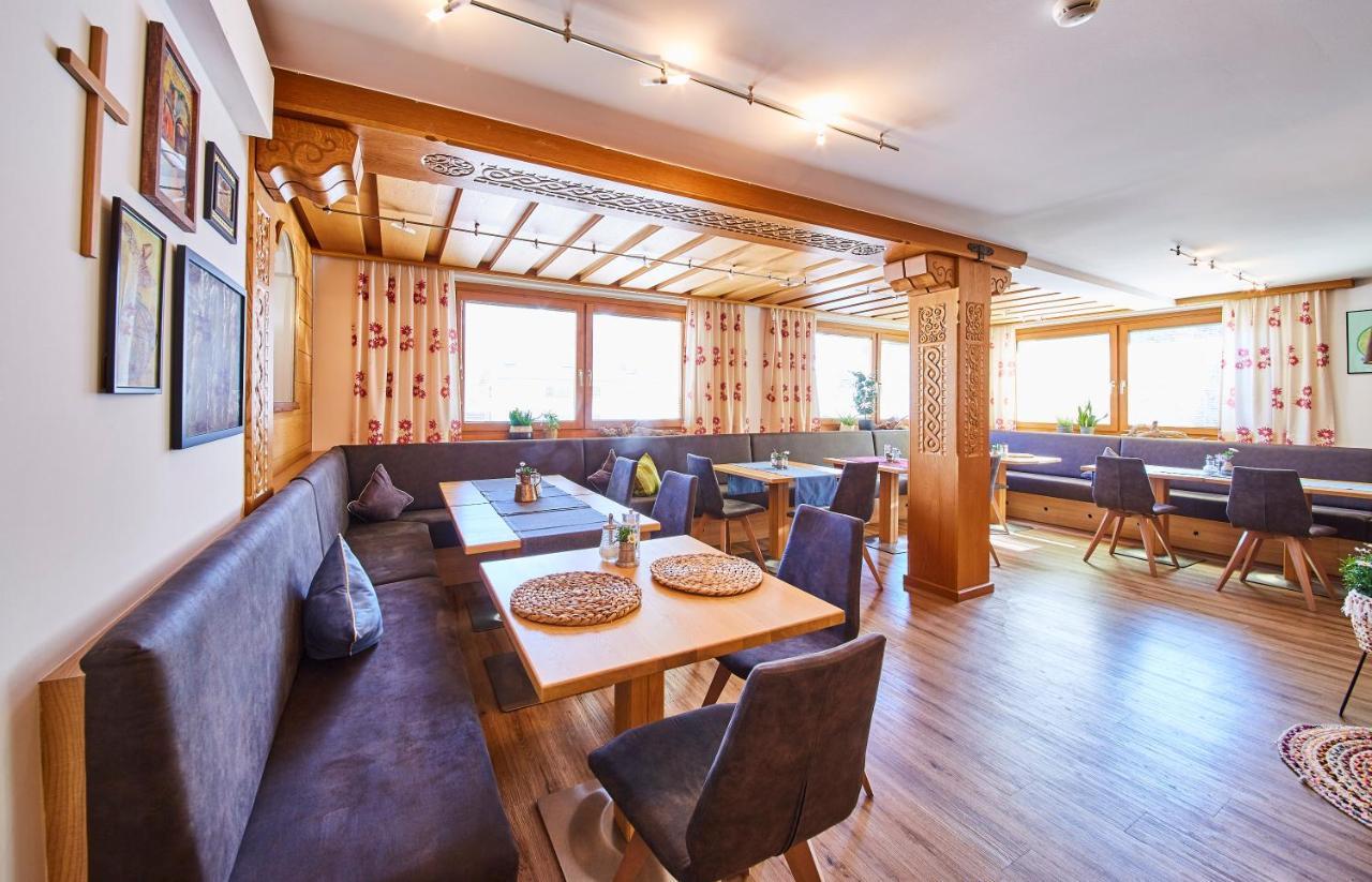 Fuchs Und Gretl Bed & Breakfast Saalbach-Hinterglemm Exterior photo