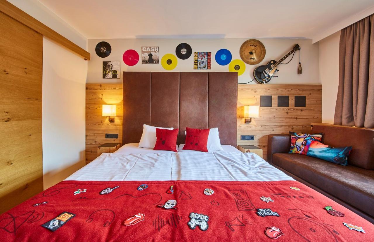 Fuchs Und Gretl Bed & Breakfast Saalbach-Hinterglemm Exterior photo