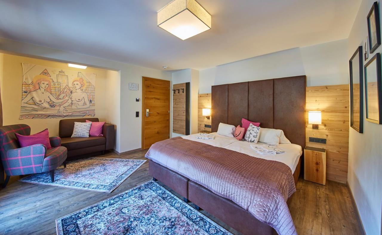 Fuchs Und Gretl Bed & Breakfast Saalbach-Hinterglemm Exterior photo